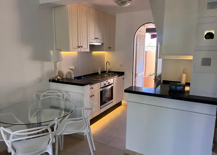 Adosado En Residencial