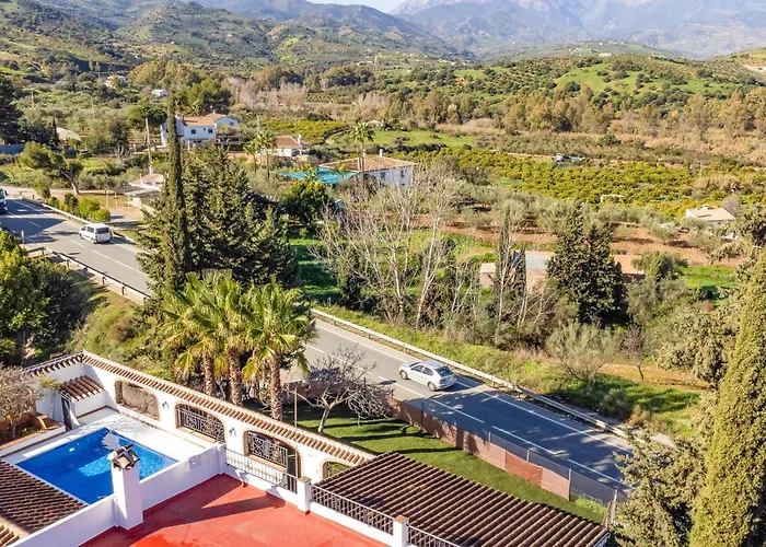 Awesome Home In Guaro